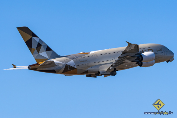 Airbus A380-861